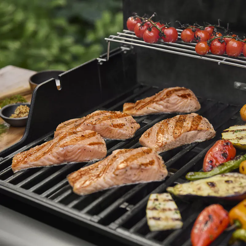 Weber&reg; Spirit&reg; E-425 4-Burner Gas Barbecue (LPG) view 4