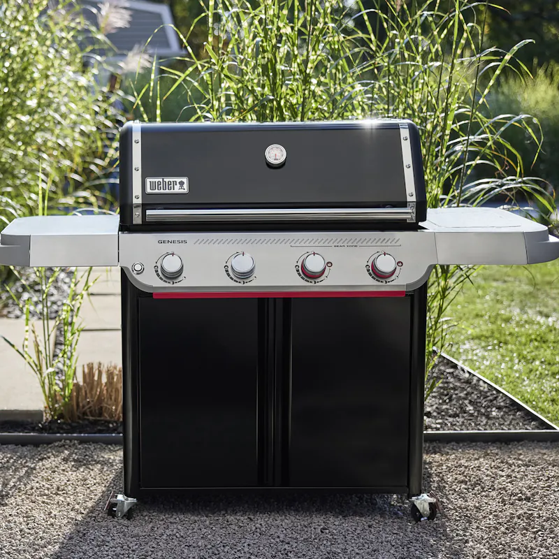 Weber&reg; Genesis&reg; E-425 4-Burner Gas Barbecue (LPG) view 1