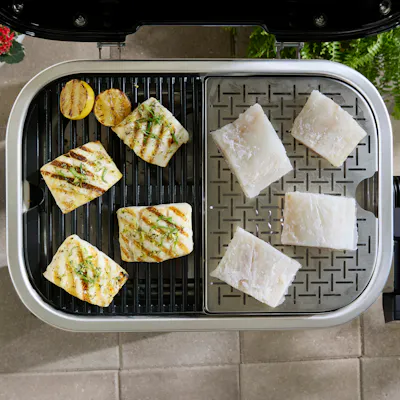 Lumin&reg; smarter Outdoor-Elektrogrill mit Stand-view 1