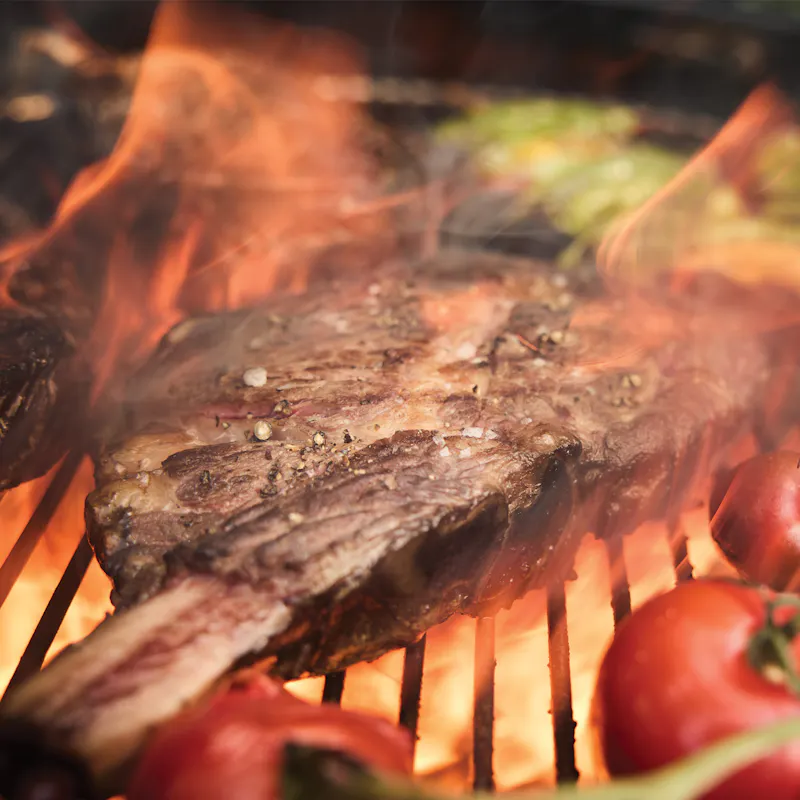 22&rdquo; Original Kettle&reg; Premium Stealth&reg; Edition Charcoal Grill image number 6