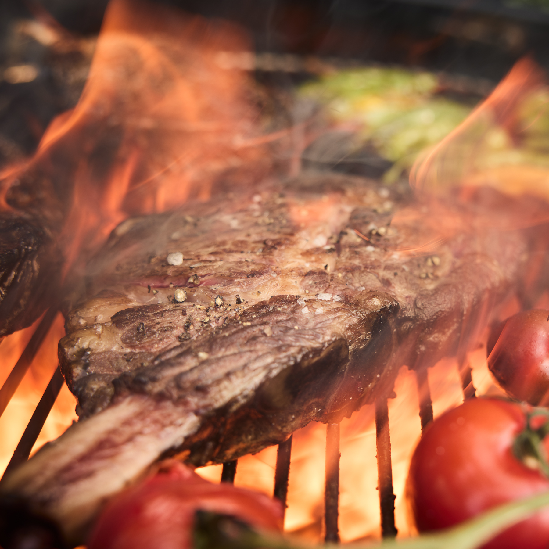 Weber 22” Original Kettle Premium | Charcoal Grill | Weber Grills