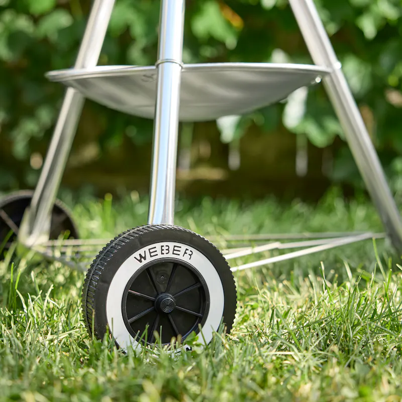 18&rdquo; Original Kettle&reg; Charcoal Grill image number 3