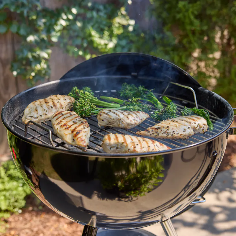 18&rdquo; Original Kettle&reg; Charcoal Grill image number 4