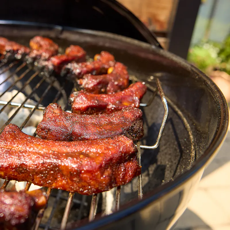 18&rdquo; Original Kettle&reg; Charcoal Grill image number 5