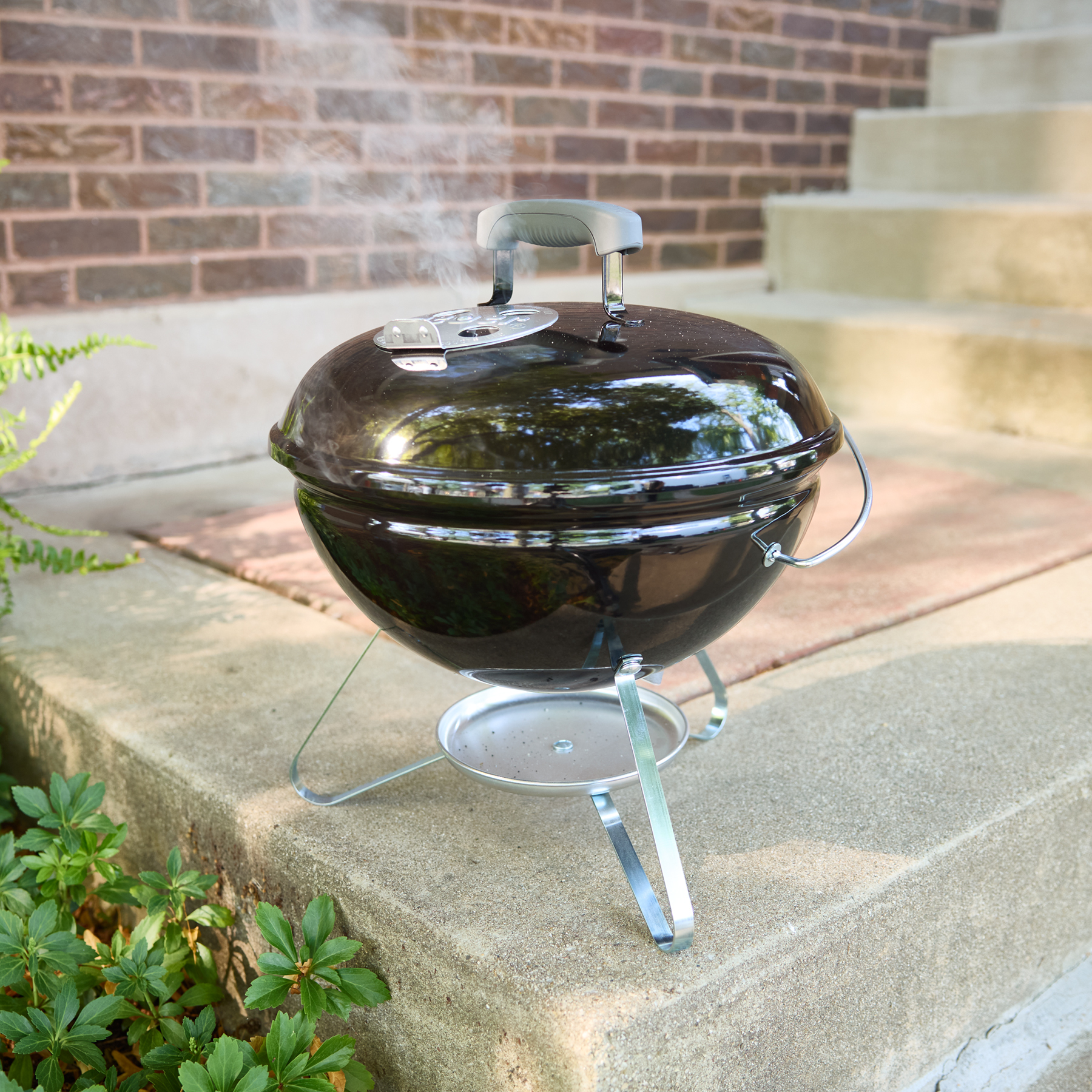 Smokey Joe® 14” Charcoal Grill | Weber US