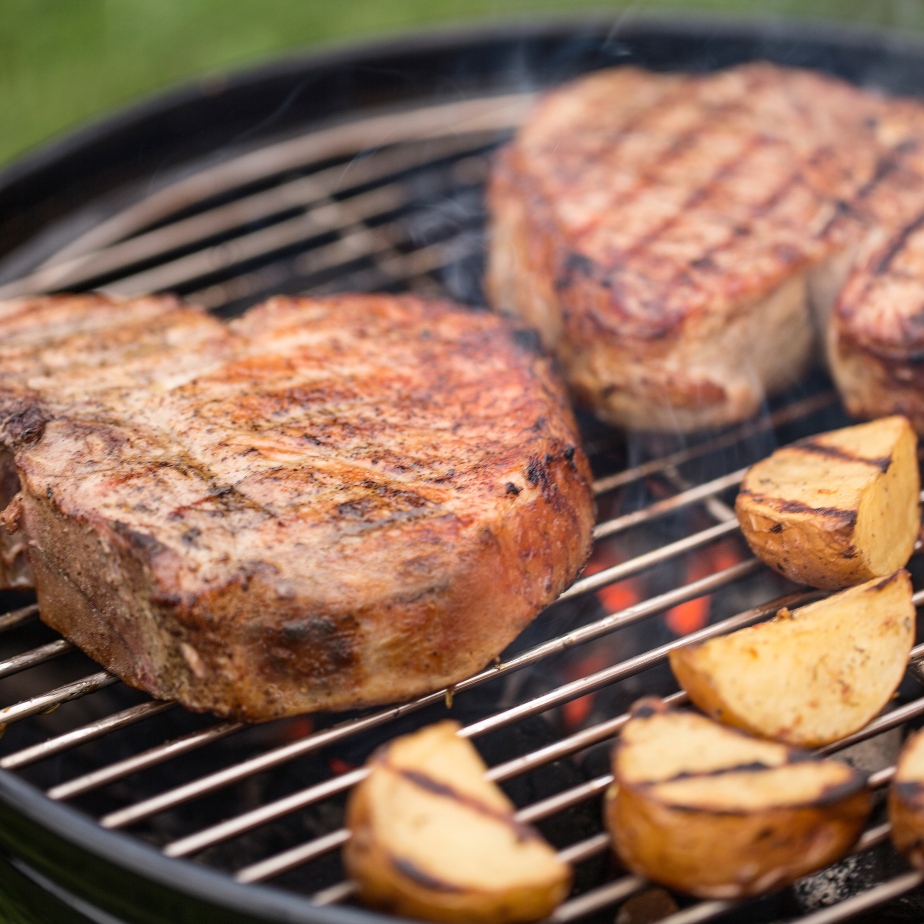 Smokey Joe® 14” Charcoal Grill | Weber US