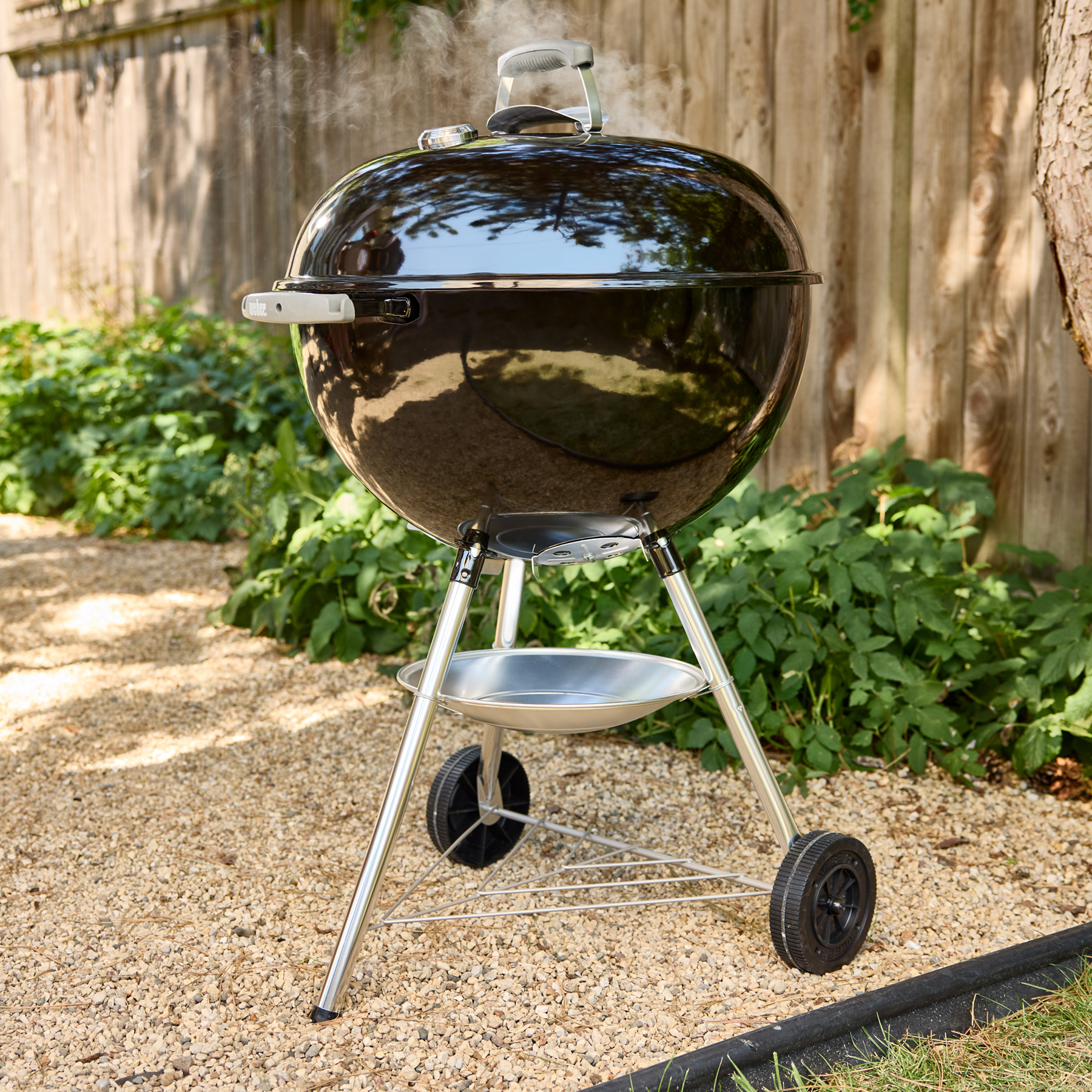 Barbacoa de carbón Bar-B-Kettle de 57 cm
