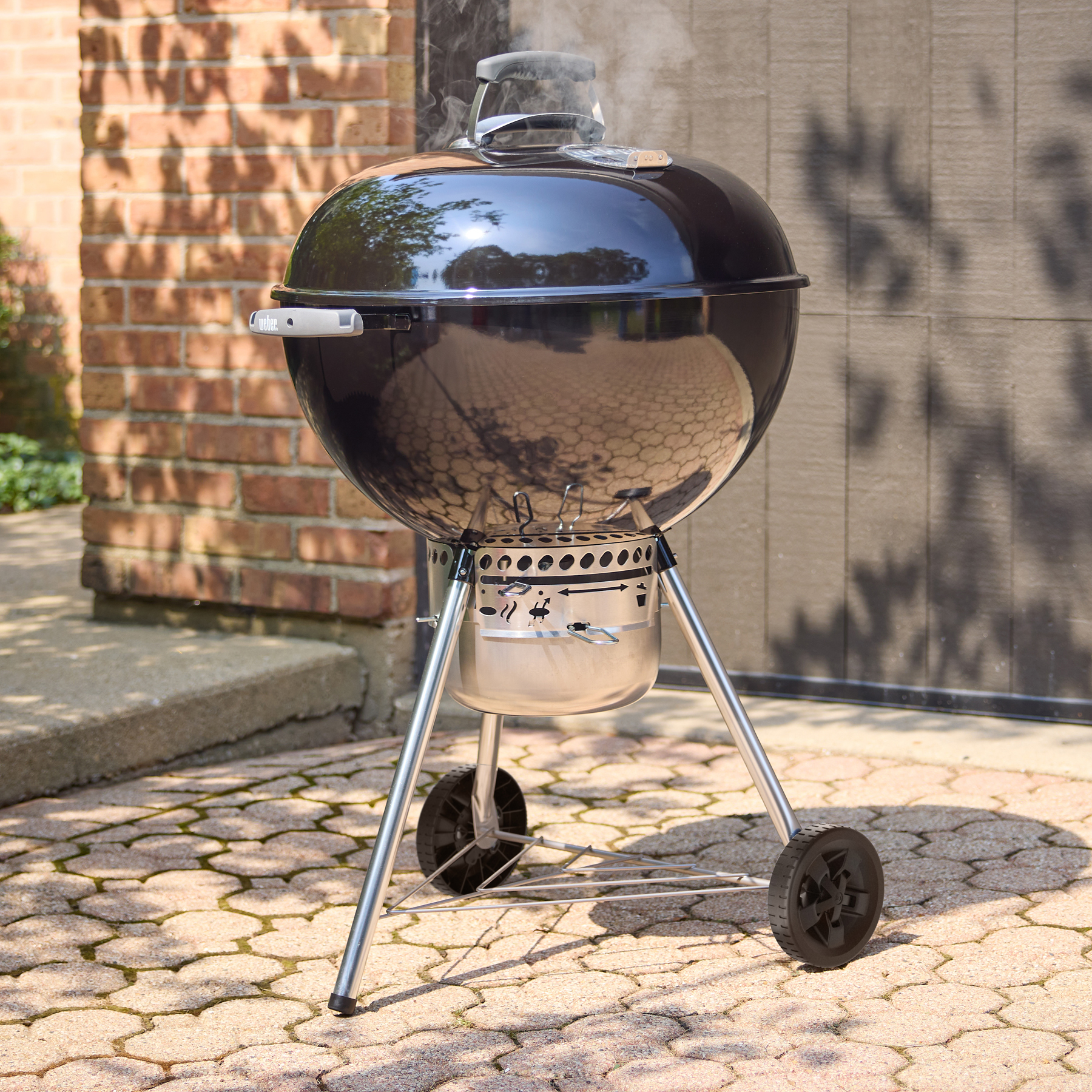 Original Kettle Premium Charcoal Barbecue 57 cm | Weber® Official