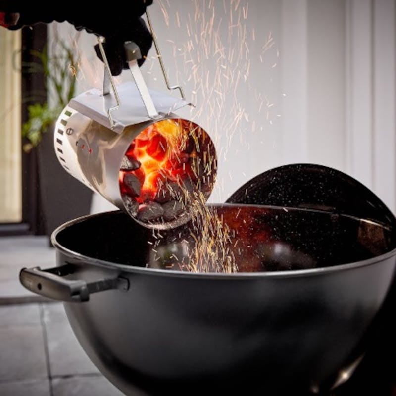 22&rdquo; Original Kettle&reg; Premium Stealth&trade; Edition Charcoal Grill image number 4