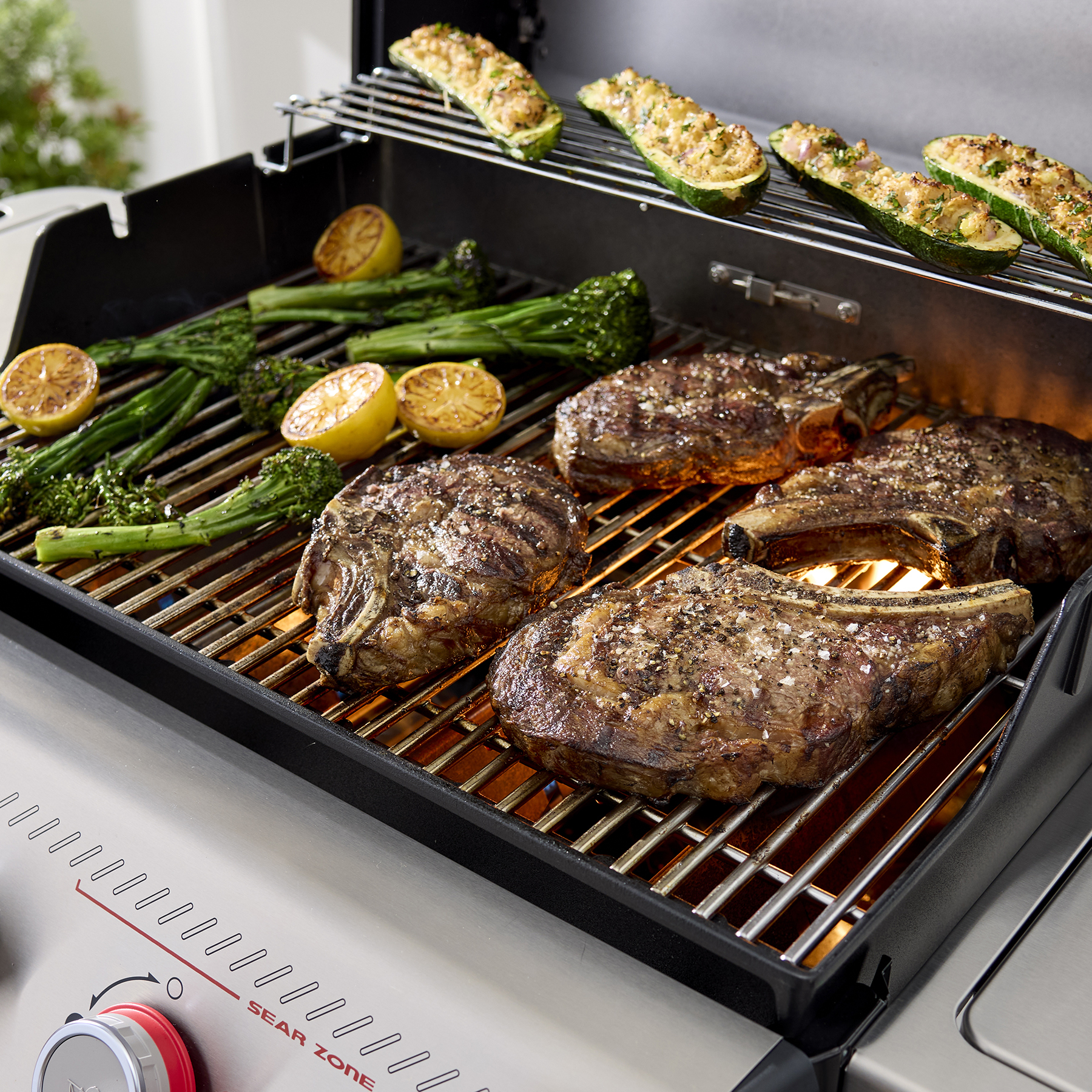 Spirit® SPX-435 Smart Gas Grill (Liquid Propane) | Weber CA