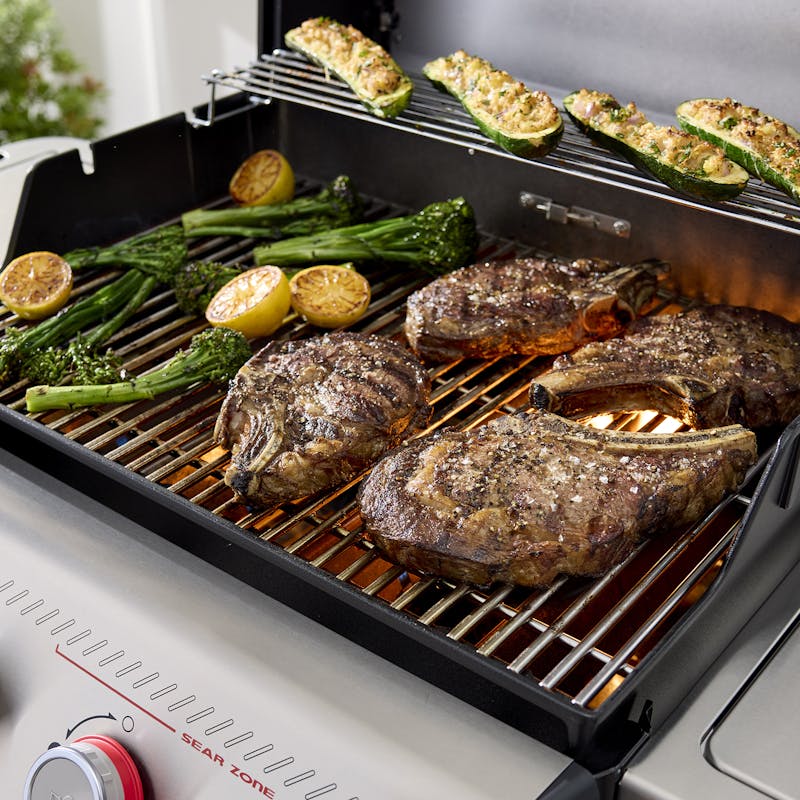 Spirit&reg; SPX-435 Smart Gas Grill (Liquid Propane) image number 4