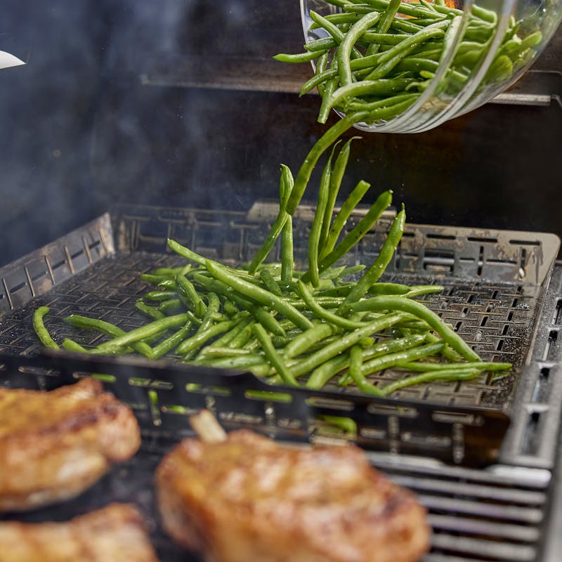 Genesis&reg; SP-E-430 Gas Grill Stealth&reg; Edition (Liquid Propane) image number 6