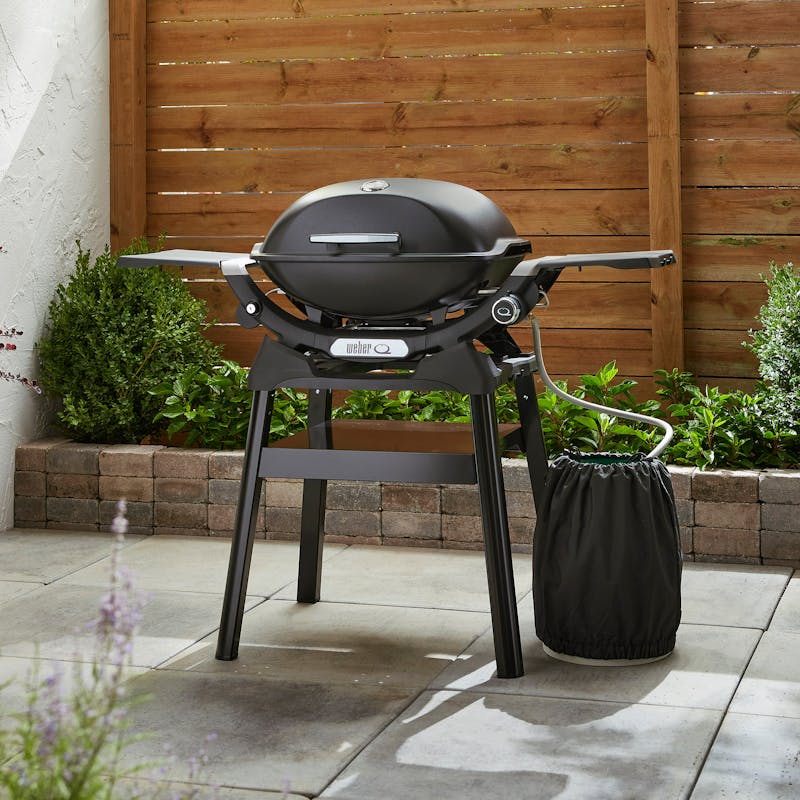 Q 2200N Gas Barbecue with Side Tables and Compact Stand image number 5