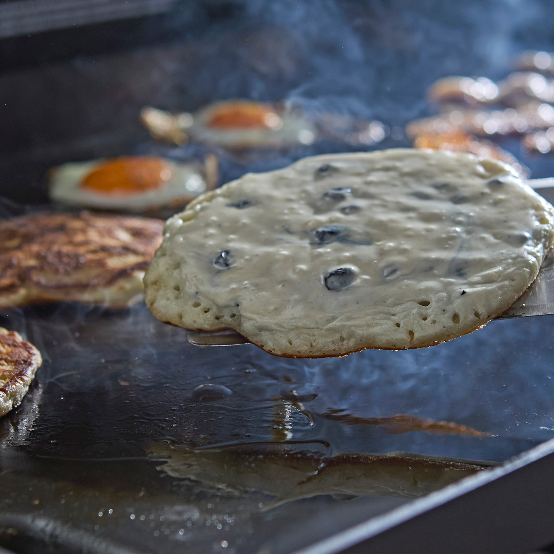 Slate® 36” Rust-Resistant Griddle with Closed Cabinet | Weber US