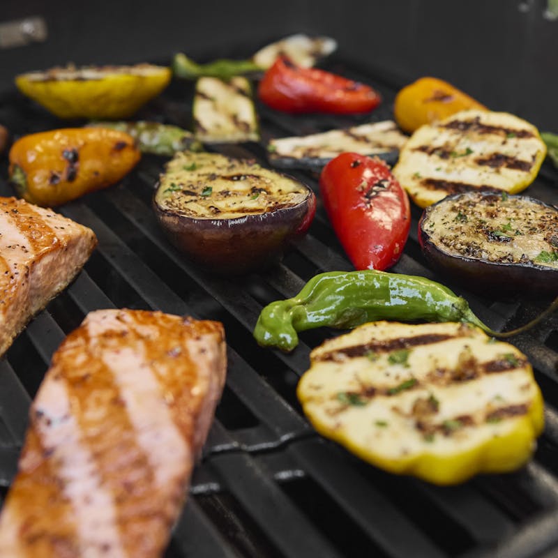 Spirit&reg; E-425 Gas Grill Titanium Edition (Liquid Propane) image number 6