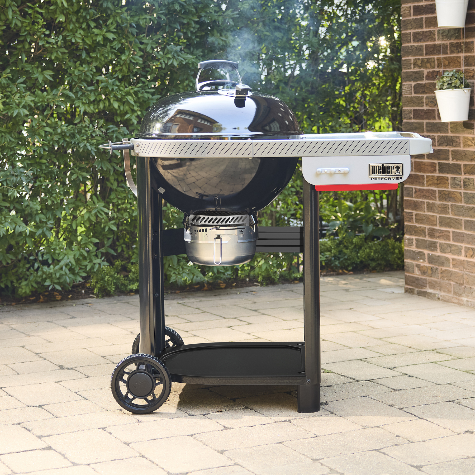 Performer Premium 22" Charcoal Grill - Thumbnail 2