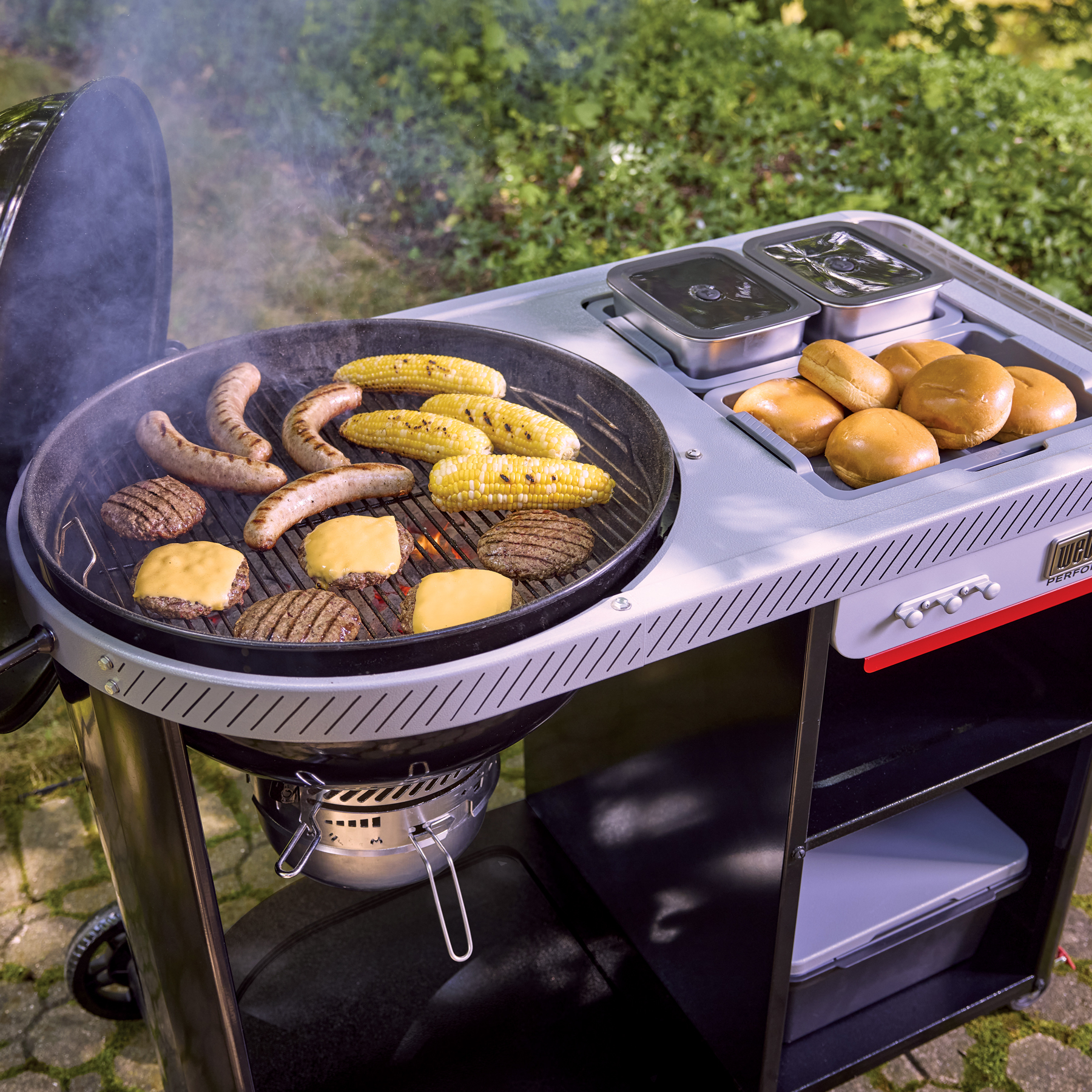 Performer Premium Charcoal Barbecue 57cm | Weber® Official | Weber IE