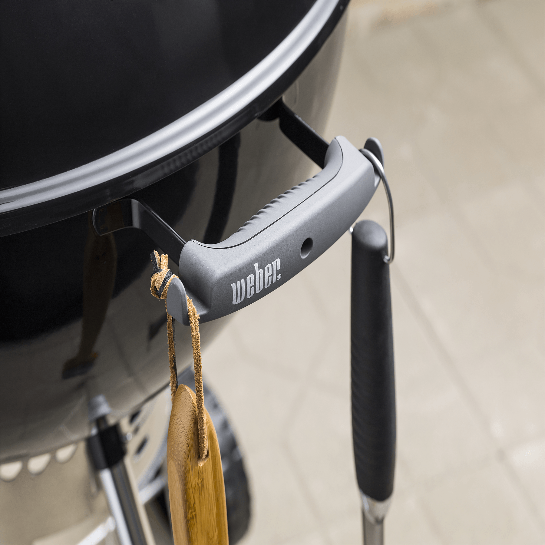 Handle with Tool Hooks er Grills