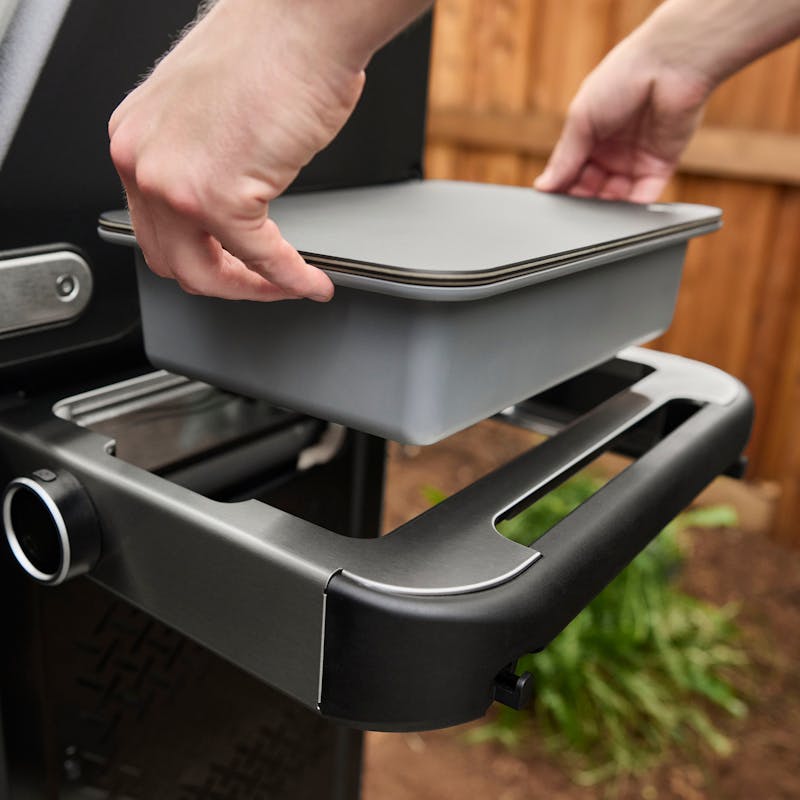 Weber Works™ Basin with Cutting Board Lid image number 2