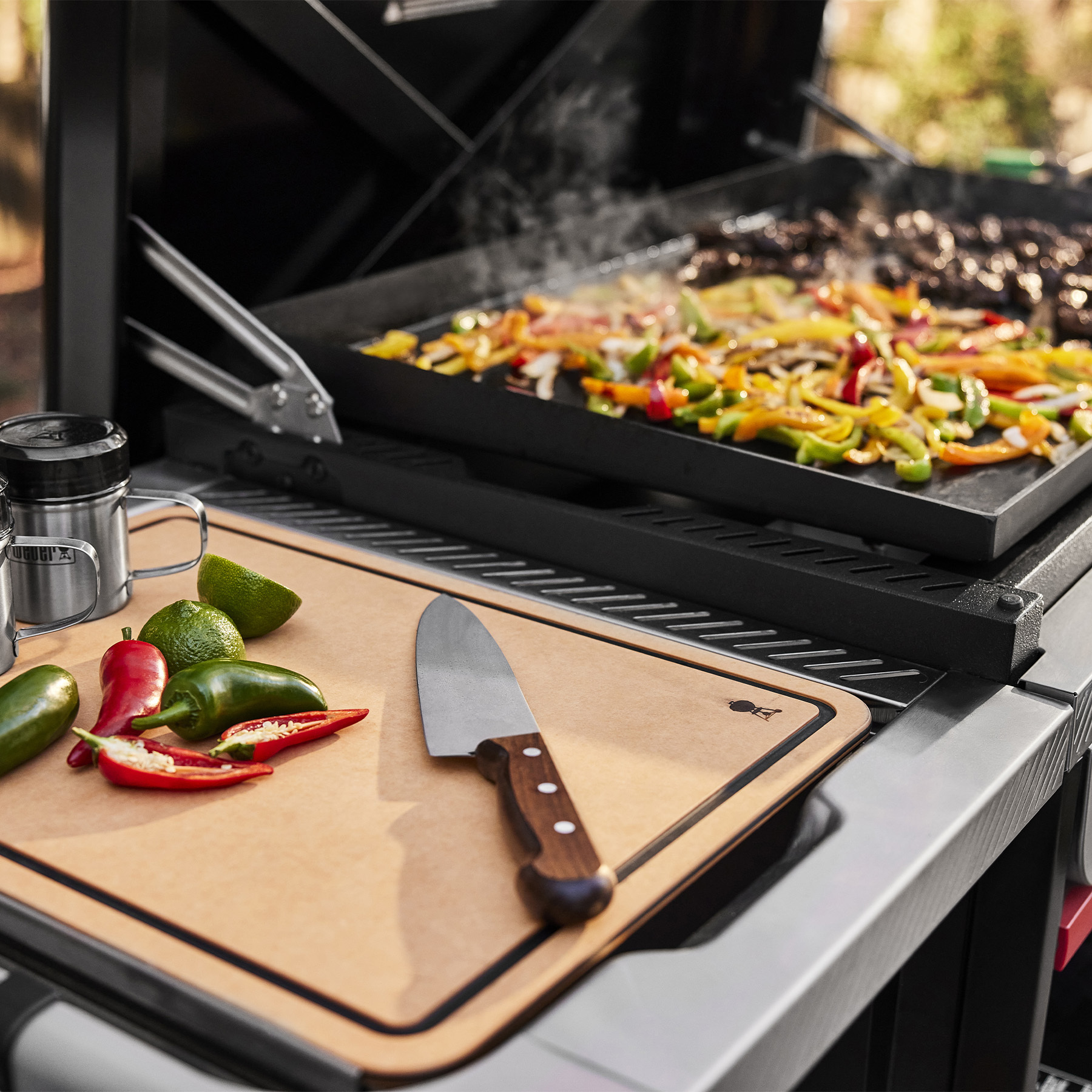 Weber Works™ XL Cutting Board | Weber US