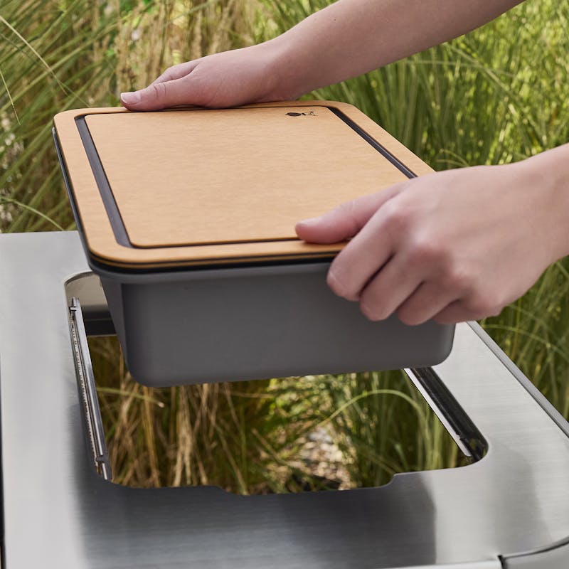 Weber Works&trade; Basin with Cutting Board Lid image number 1