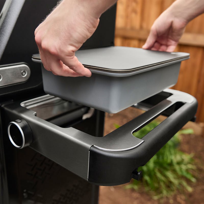 Weber Works&trade; Basin with Cutting Board Lid image number 5