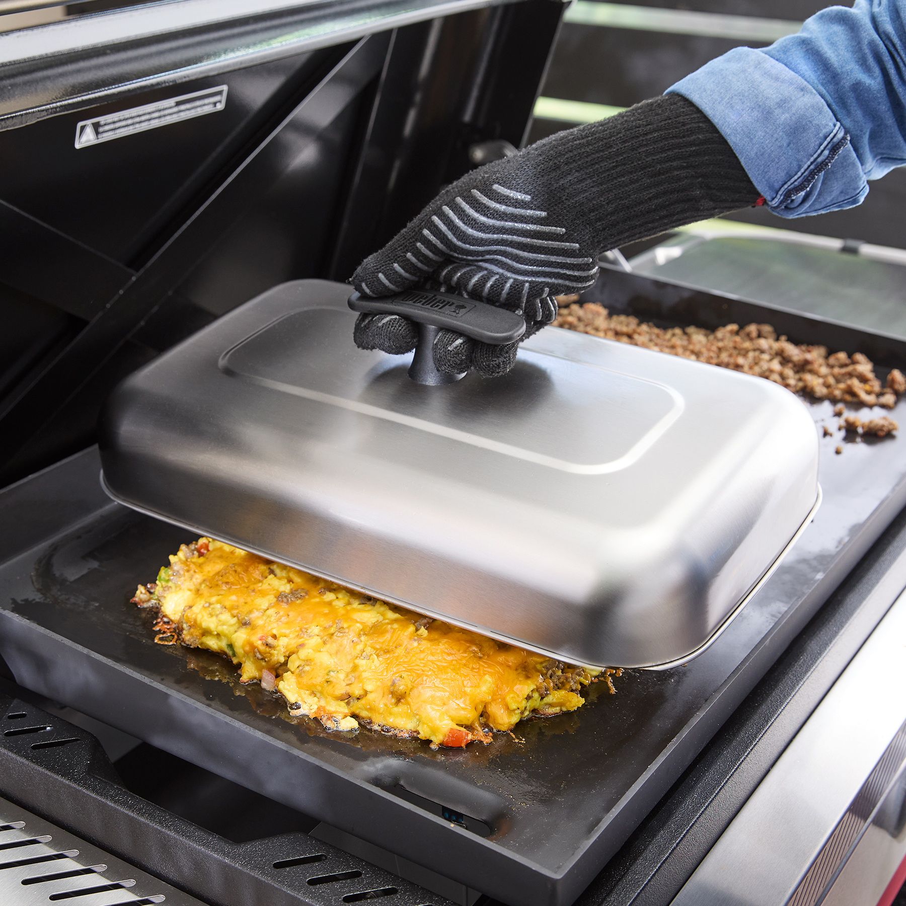 ローラーグリル　ソースウォーマー XL Basting Dome | Melt, Steam & Cook Faster on the Griddle | Weber US