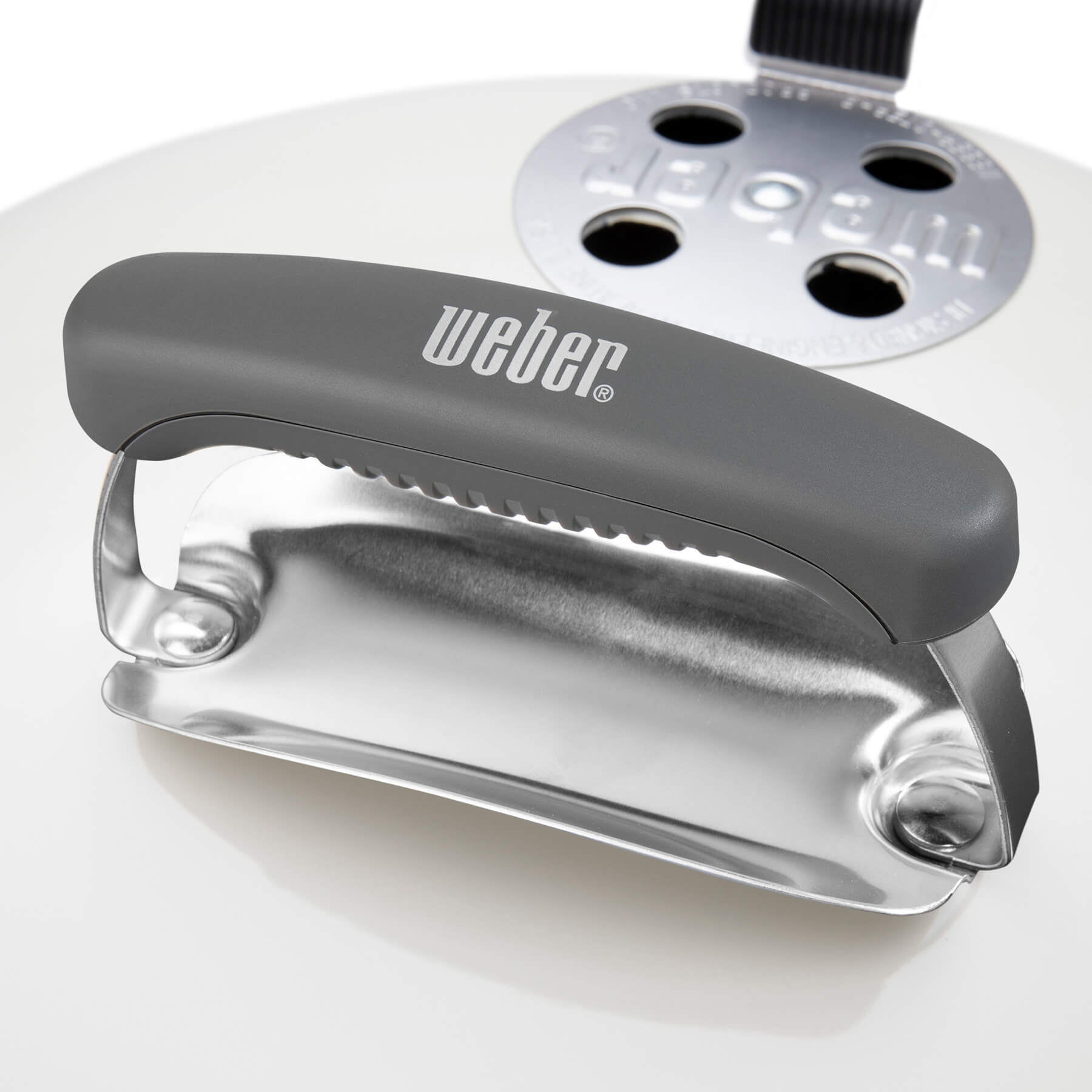 Master Touch 22': Ivory Charcoal Grill | Weber