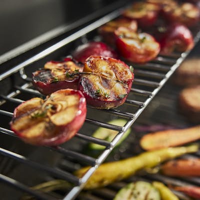Genesis E-335 Gas Grill (Natural Gas)-view 1