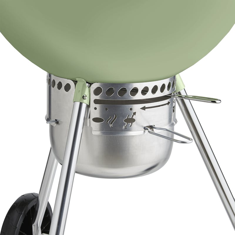 70th Anniversary Edition Kettle Charcoal Grill 22" image number 12